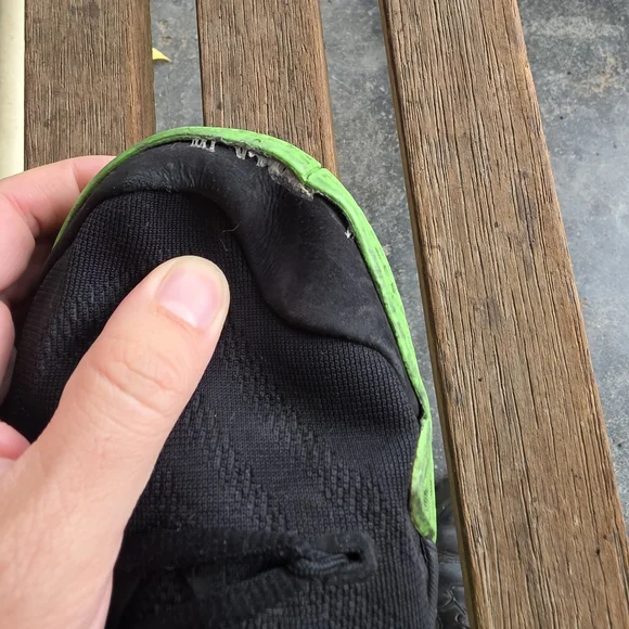 Nike Kyrie 4 Halloween - Picture 9 of 12